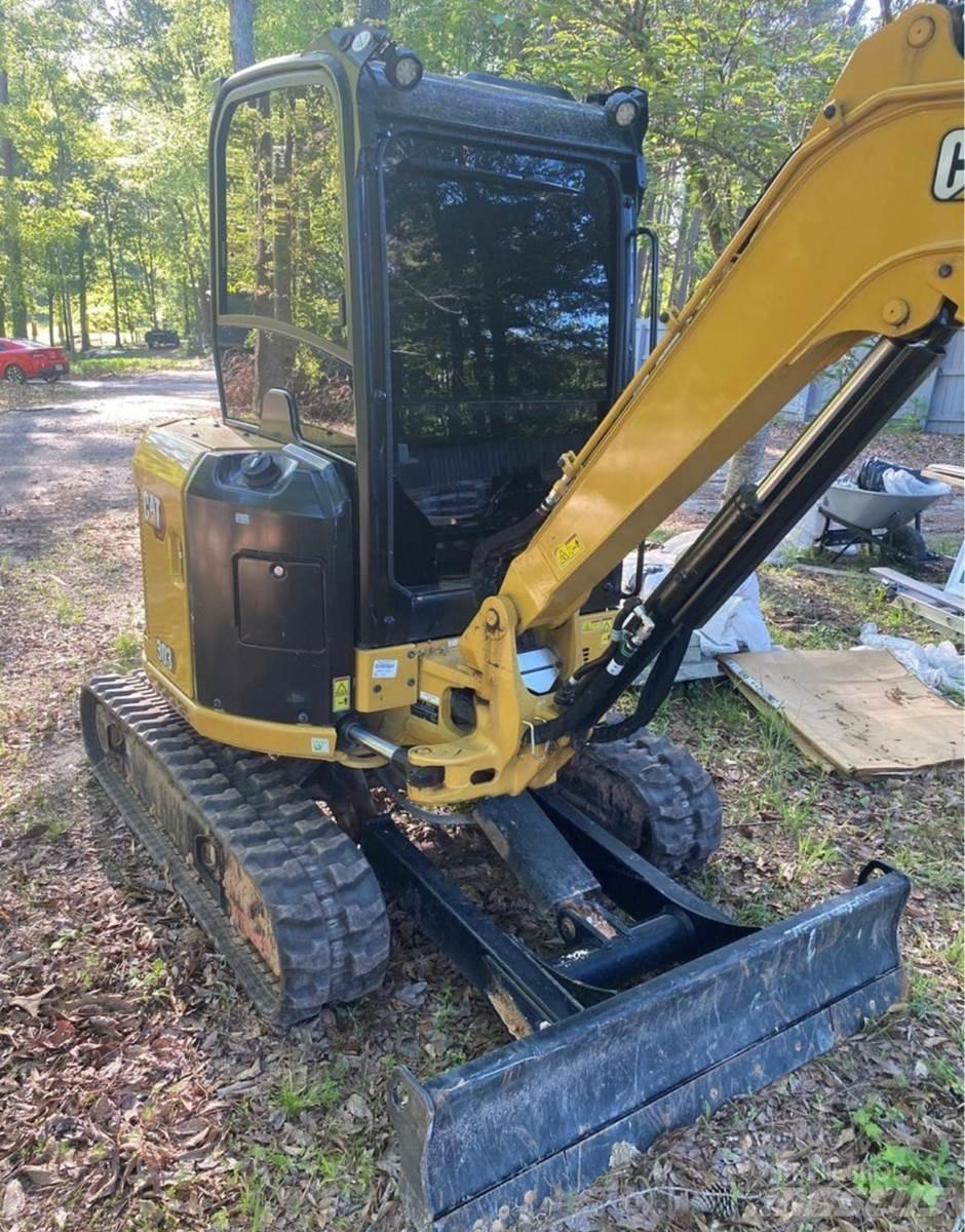 CAT 303CR Mini rýpadla < 7t