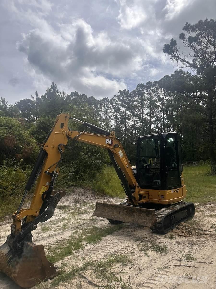 CAT 304 Mini rýpadla < 7t