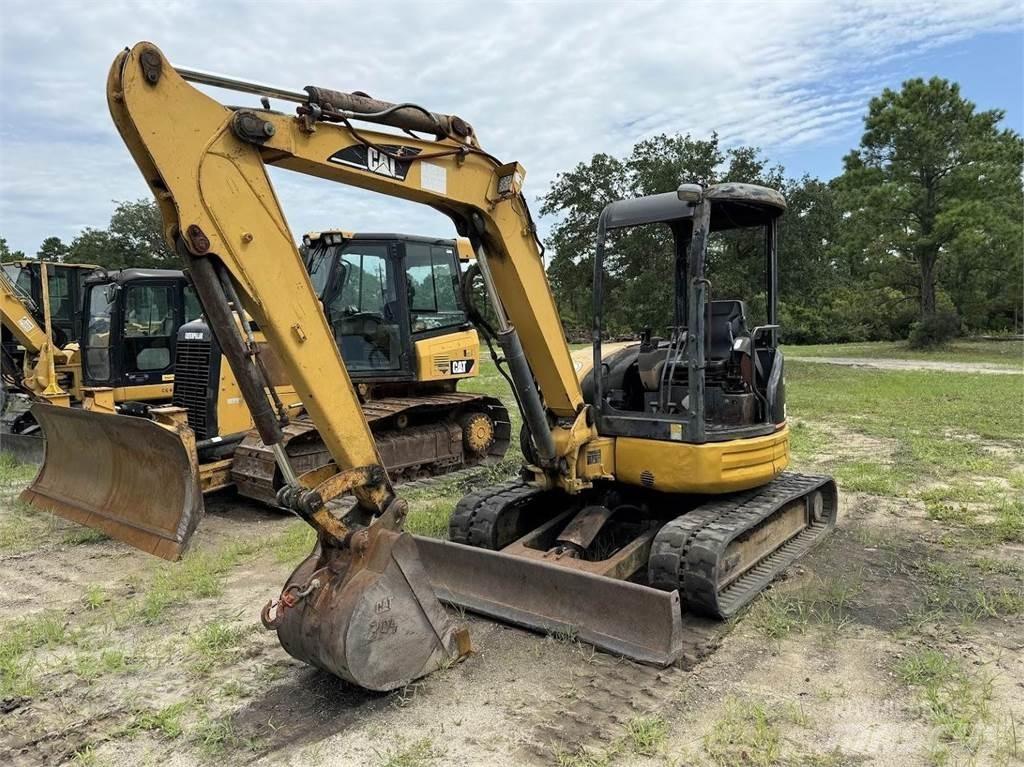 CAT 304CR Mini rýpadla < 7t