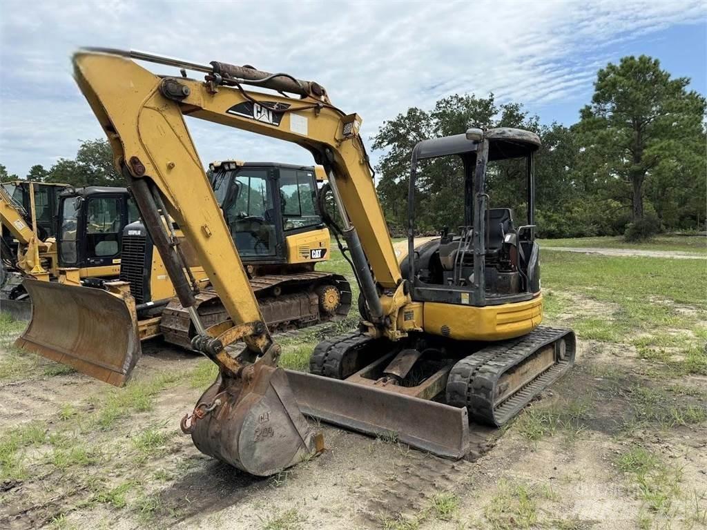 CAT 304CR Mini rýpadla < 7t