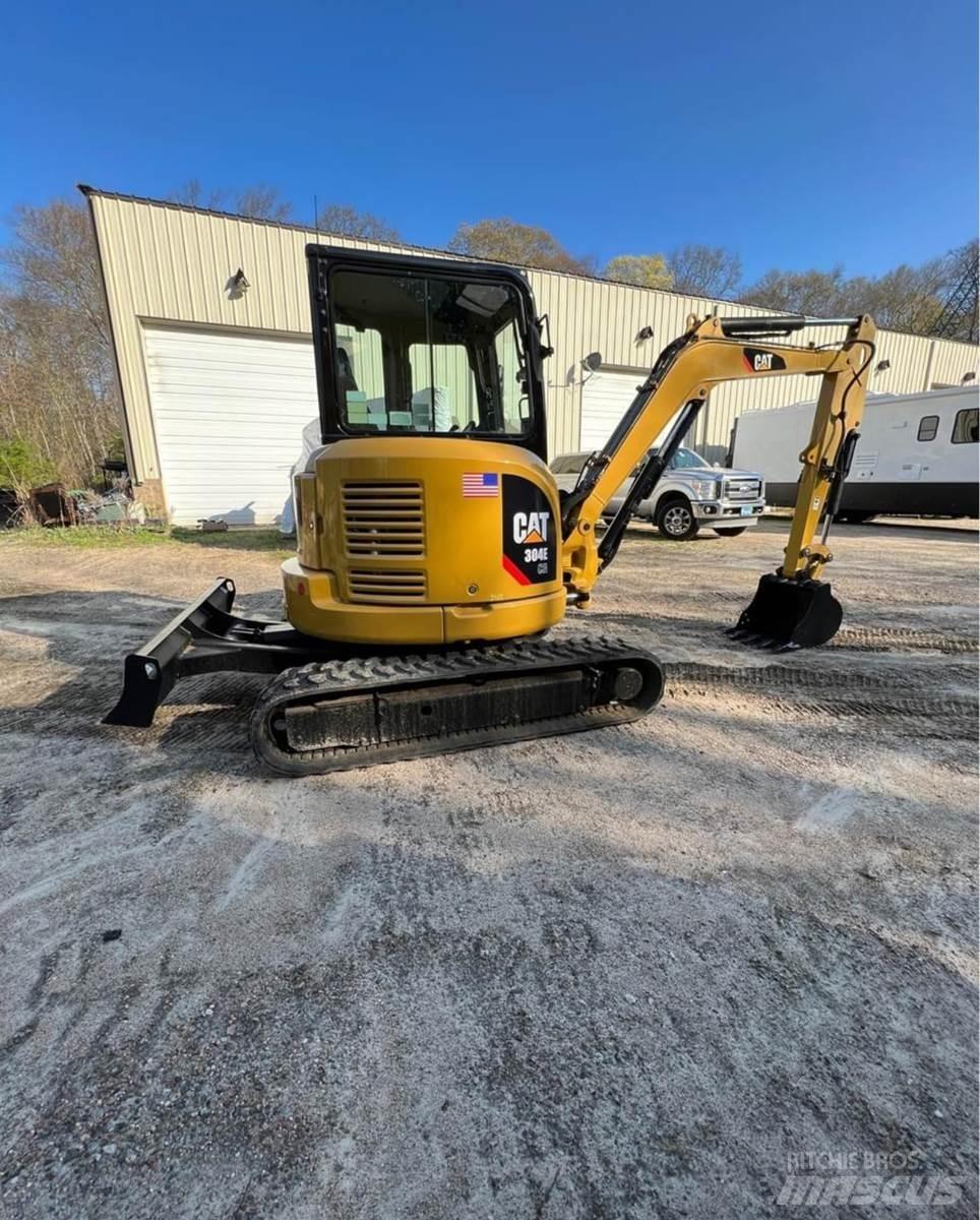 CAT 304E Mini rýpadla < 7t
