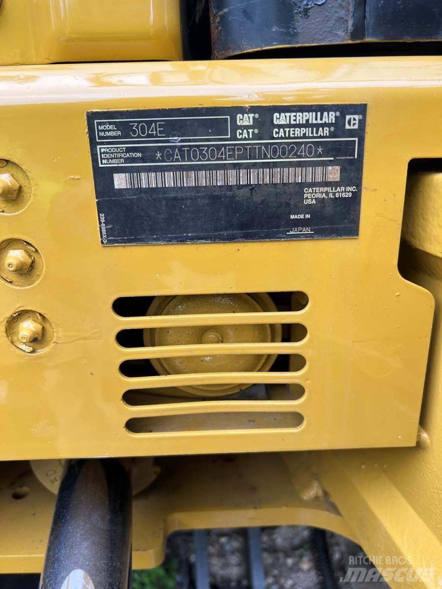 CAT 304E Mini rýpadla < 7t