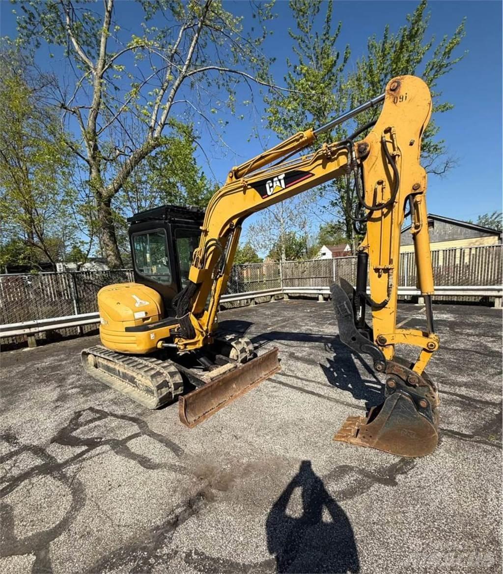 CAT 305CR Mini rýpadla < 7t