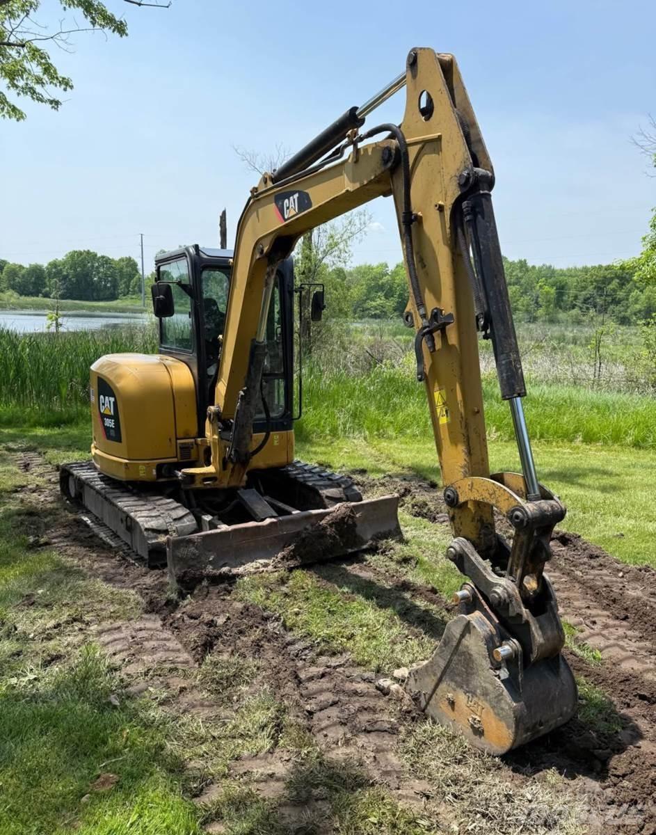 CAT 305E2 Mini rýpadla < 7t