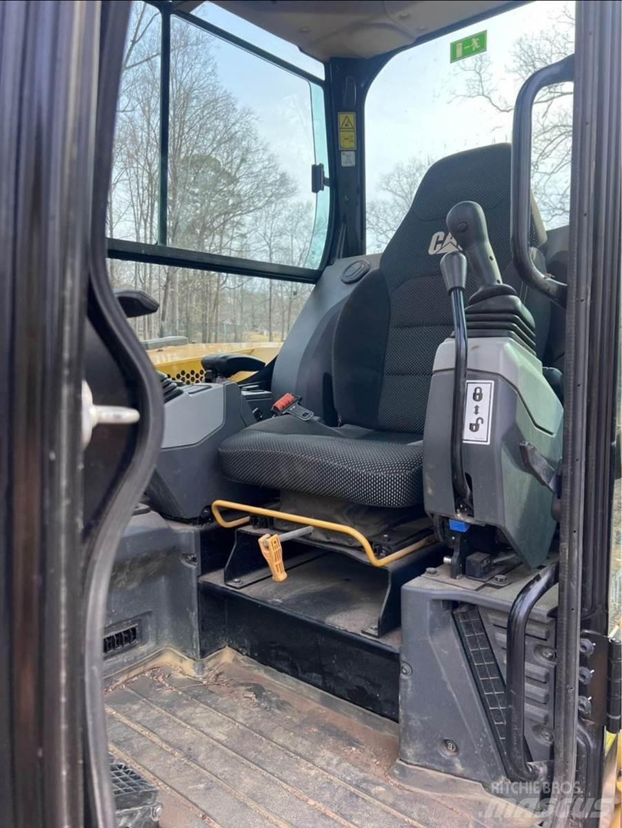 CAT 306 Mini rýpadla < 7t
