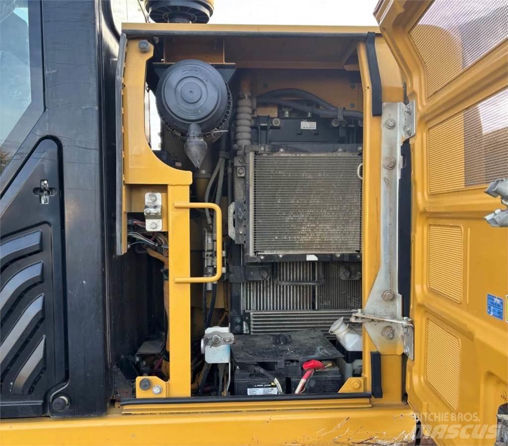 CAT 312E Pásová rýpadla