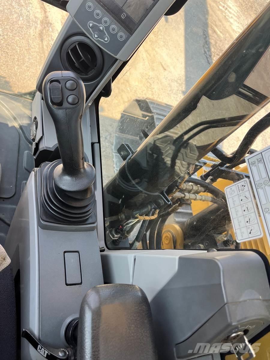 CAT 313FL Pásová rýpadla