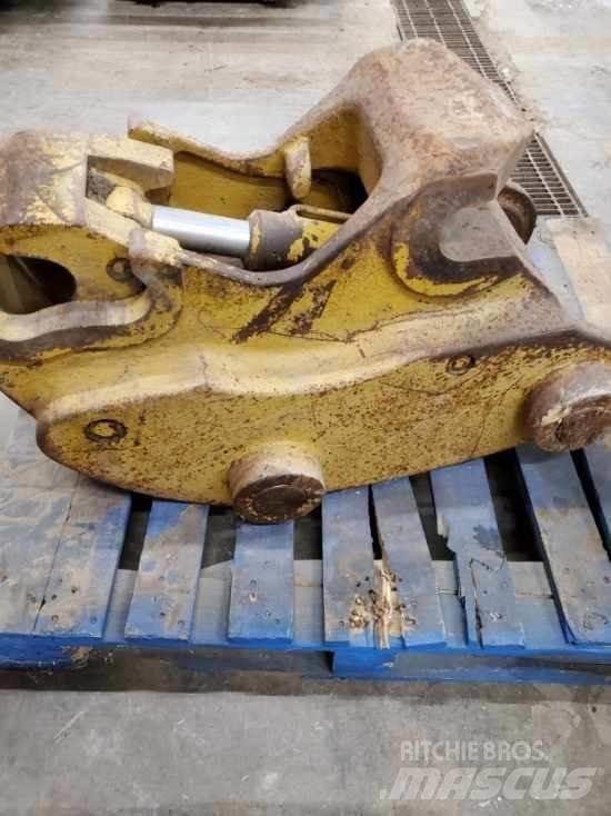 CAT 320DL Rychlospojky