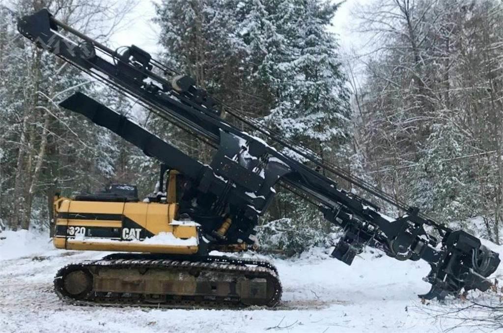 CAT 320L Odvětvovače