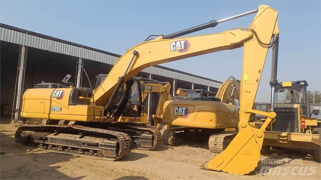 CAT 323D3 Pásová rýpadla