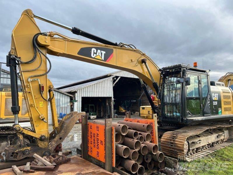 CAT 323FL Pásová rýpadla