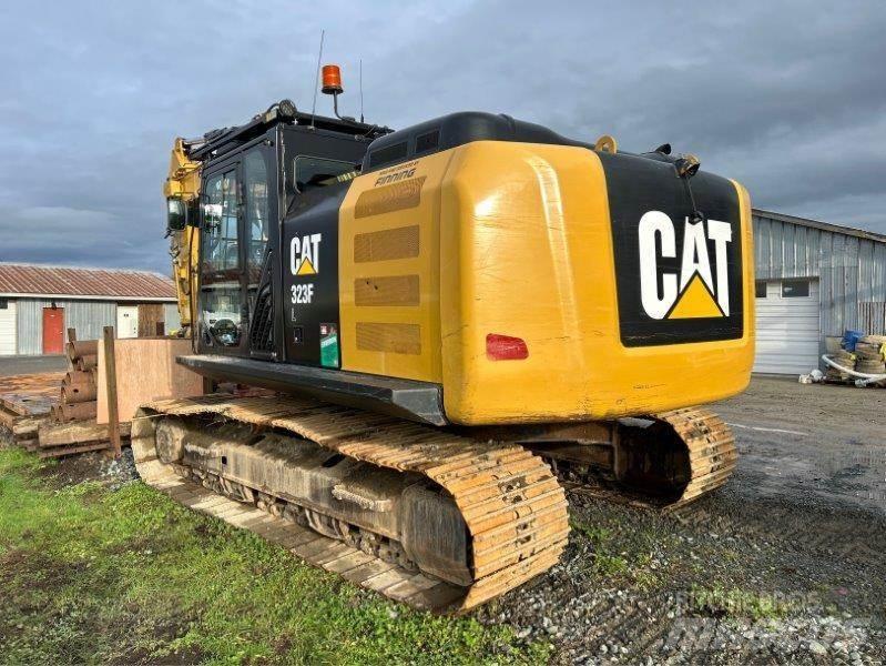 CAT 323FL Pásová rýpadla