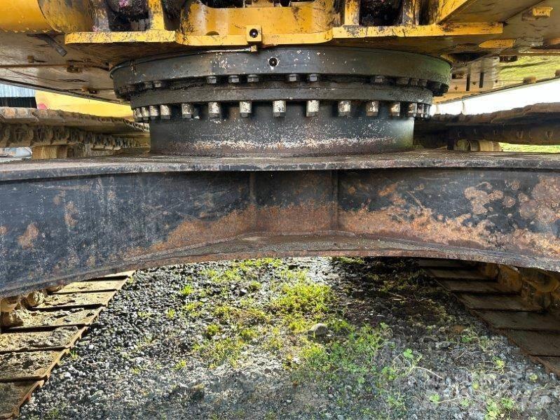 CAT 323FL Pásová rýpadla