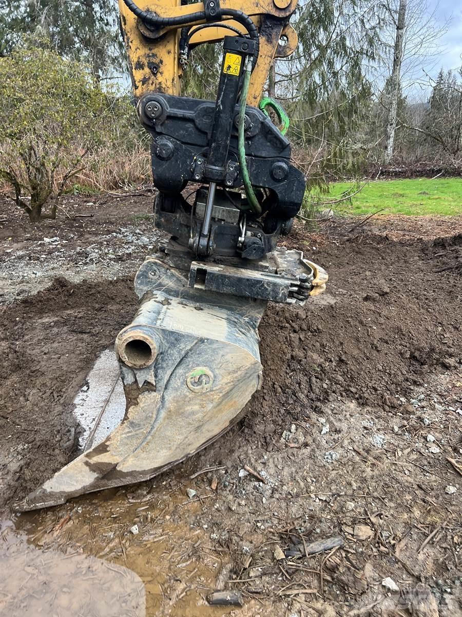 CAT 325 Pásová rýpadla