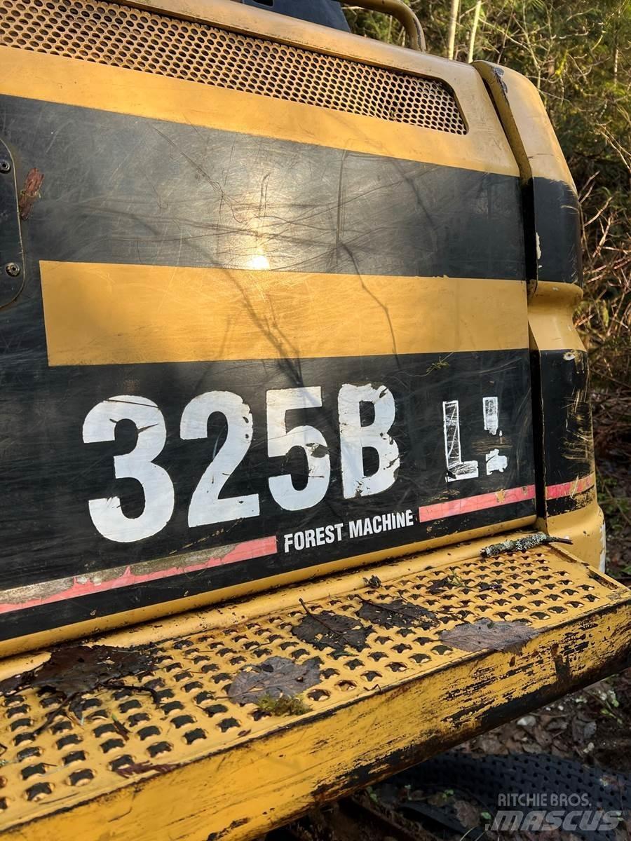 CAT 325BL Lesní nakladače