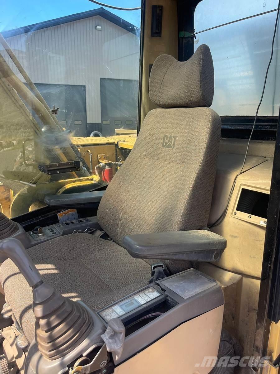 CAT 325BL Pásová rýpadla