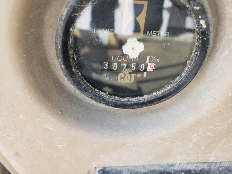 CAT 325L Pásová rýpadla