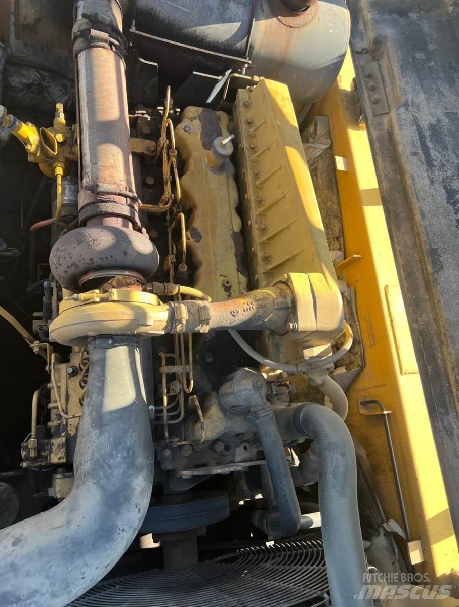 CAT 330BL Pásová rýpadla