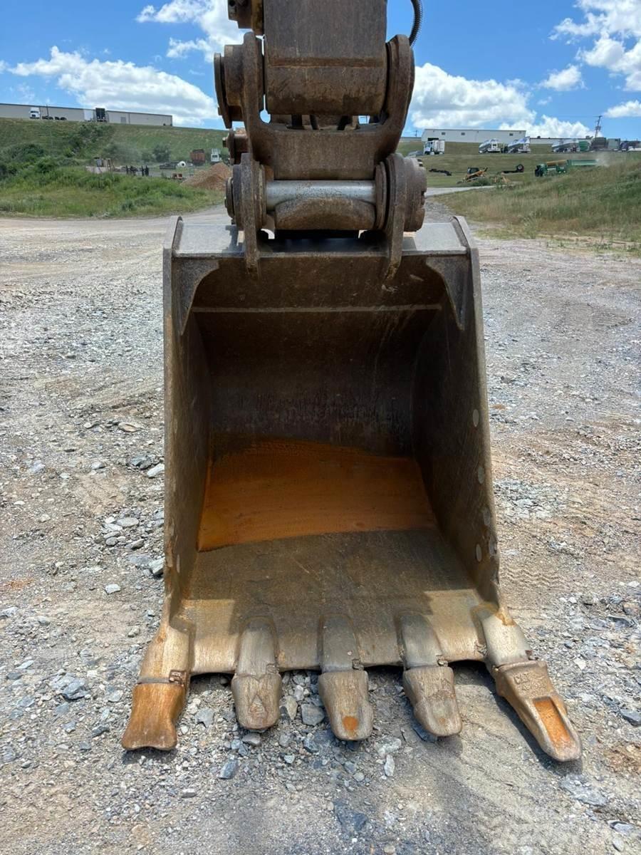 CAT 330DL Pásová rýpadla