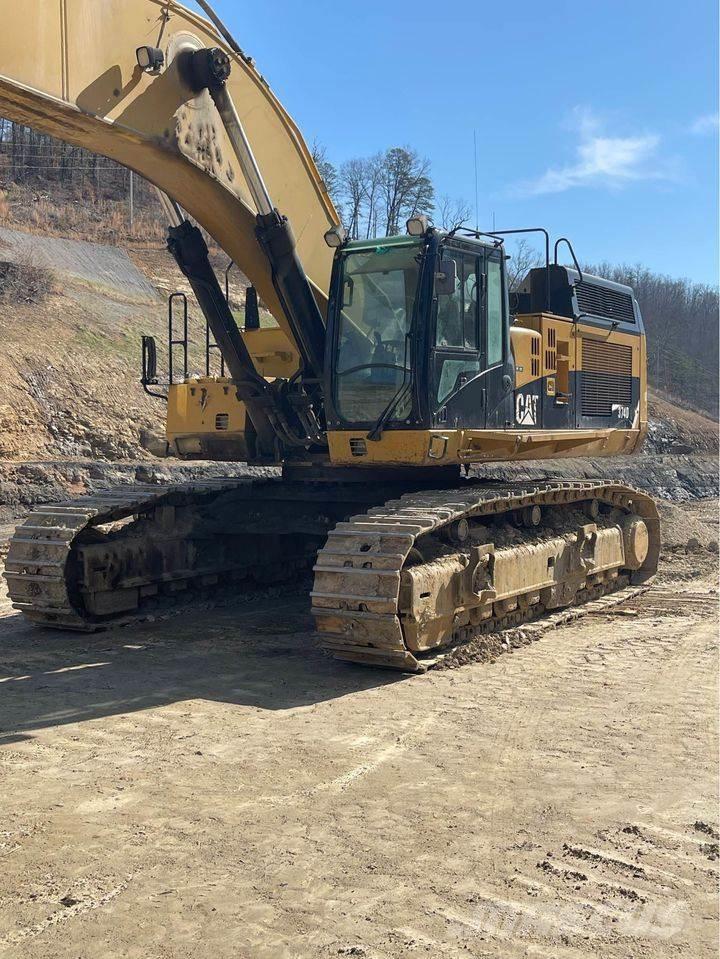CAT 374DL Pásová rýpadla