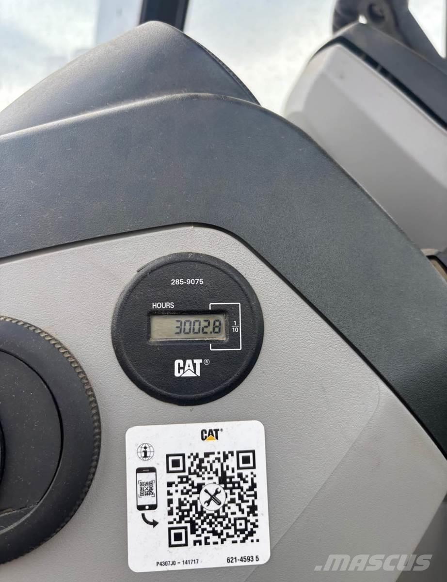 CAT 420E Rýpadlo-nakladače
