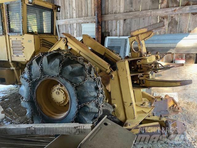 CAT 518 Kácecí harvestory