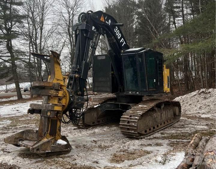 CAT 521 Kácecí harvestory