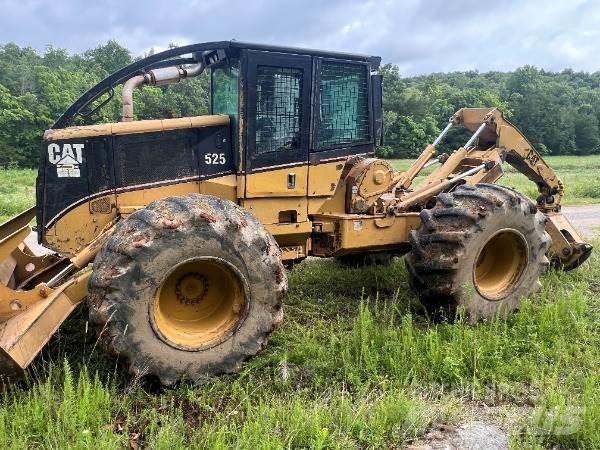 CAT 525 Skiddery