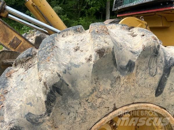 CAT 525 Skiddery