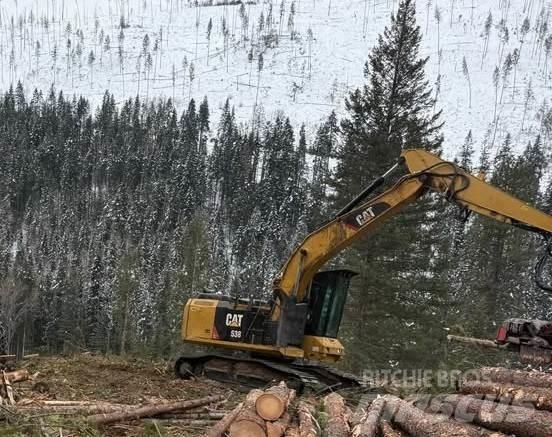 CAT 538 Jeřáby a nakladače