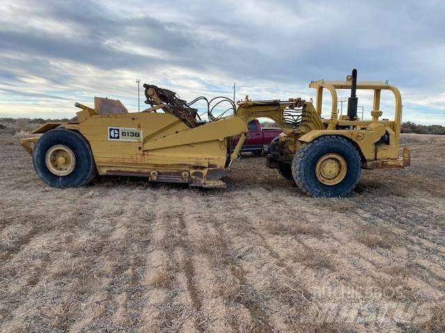 CAT 613B Skrejpry