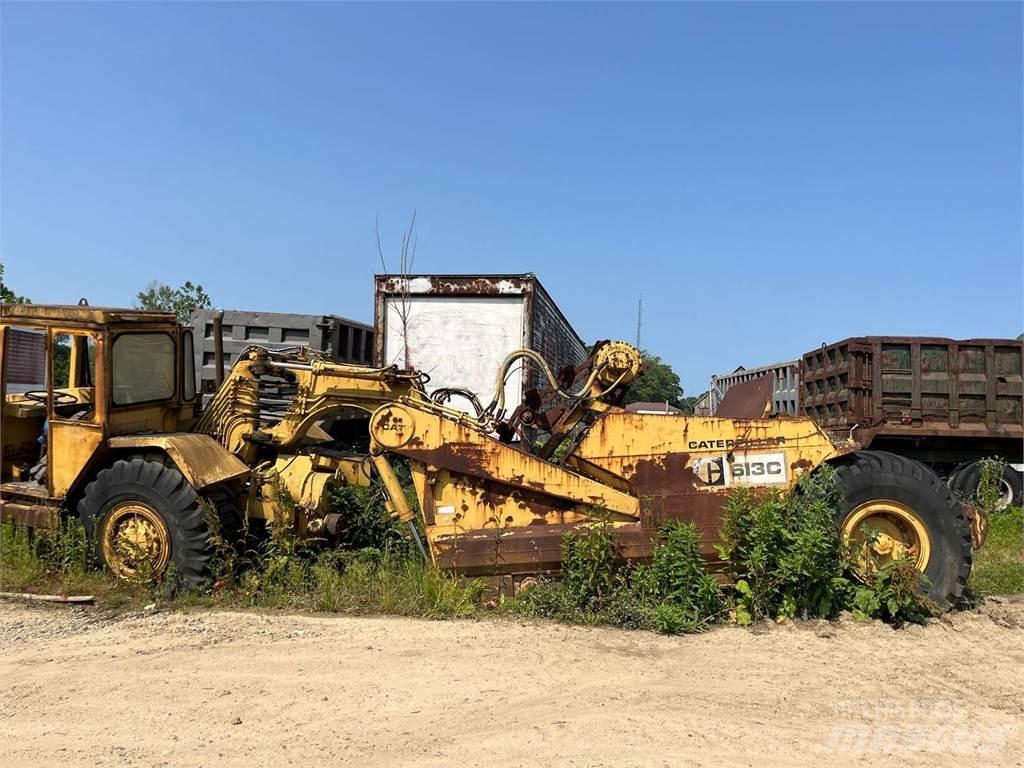 CAT 613C Skrejpry