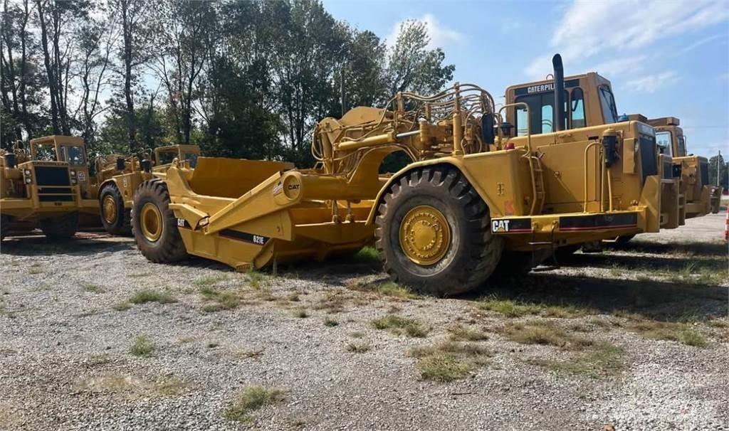 CAT 621E Skrejpry