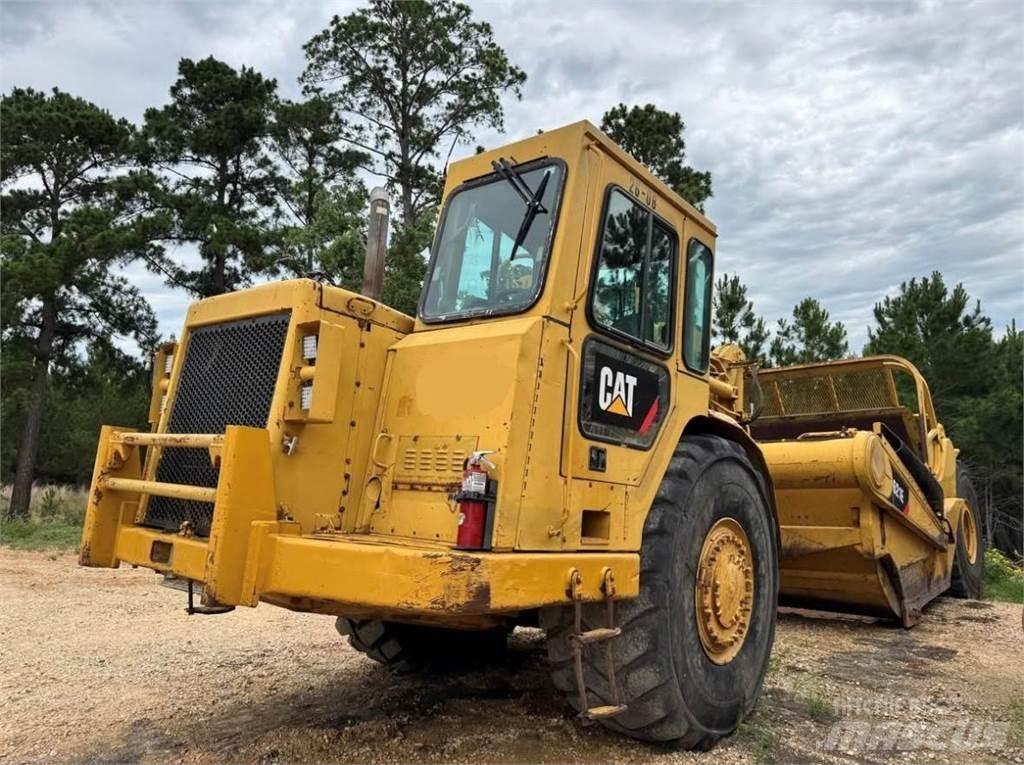 CAT 621E Skrejpry