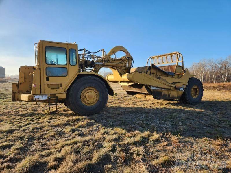 CAT 621F Skrejpry