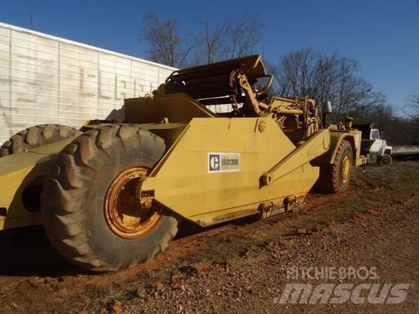 CAT 623B Skrejpry