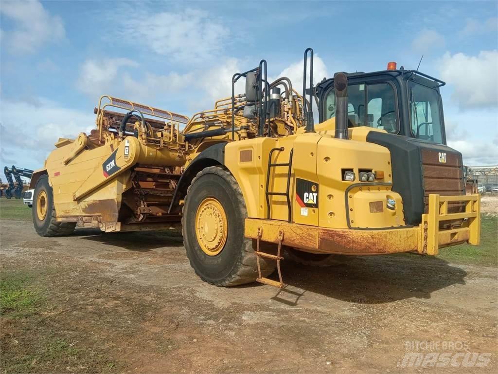 CAT 623K Skrejpry