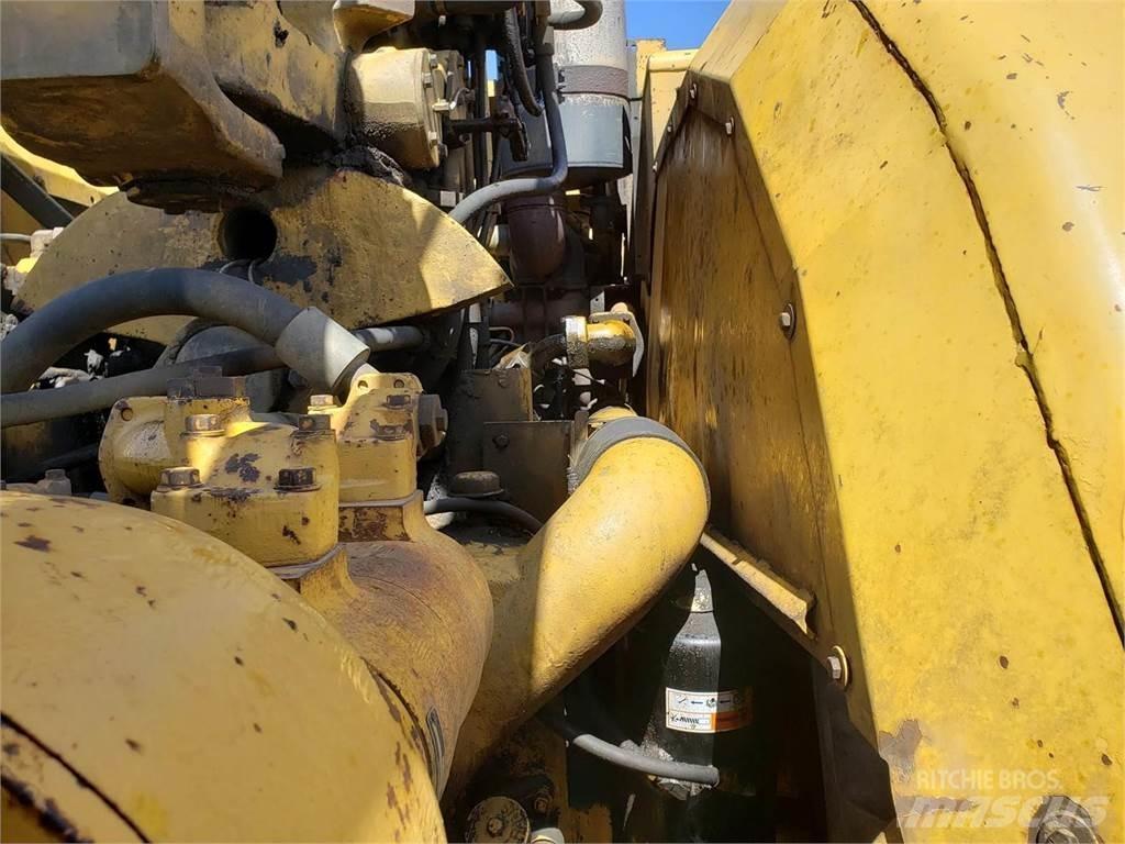 CAT 631D Skrejpry