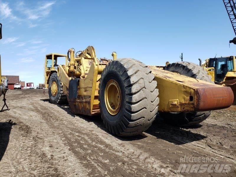 CAT 631D Skrejpry