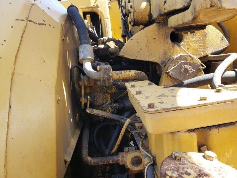 CAT 631D Skrejpry
