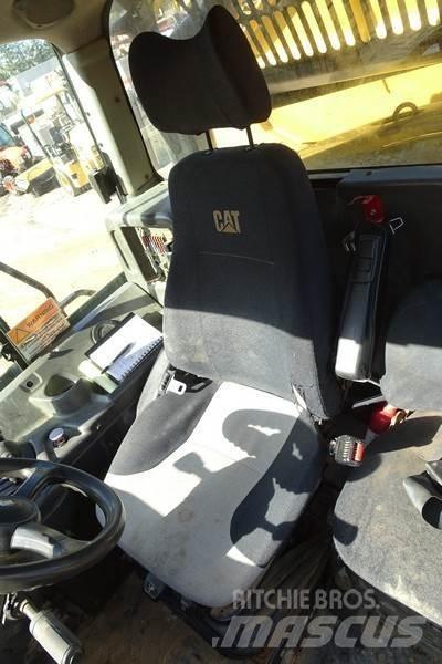 CAT 730 Kloubové dempry