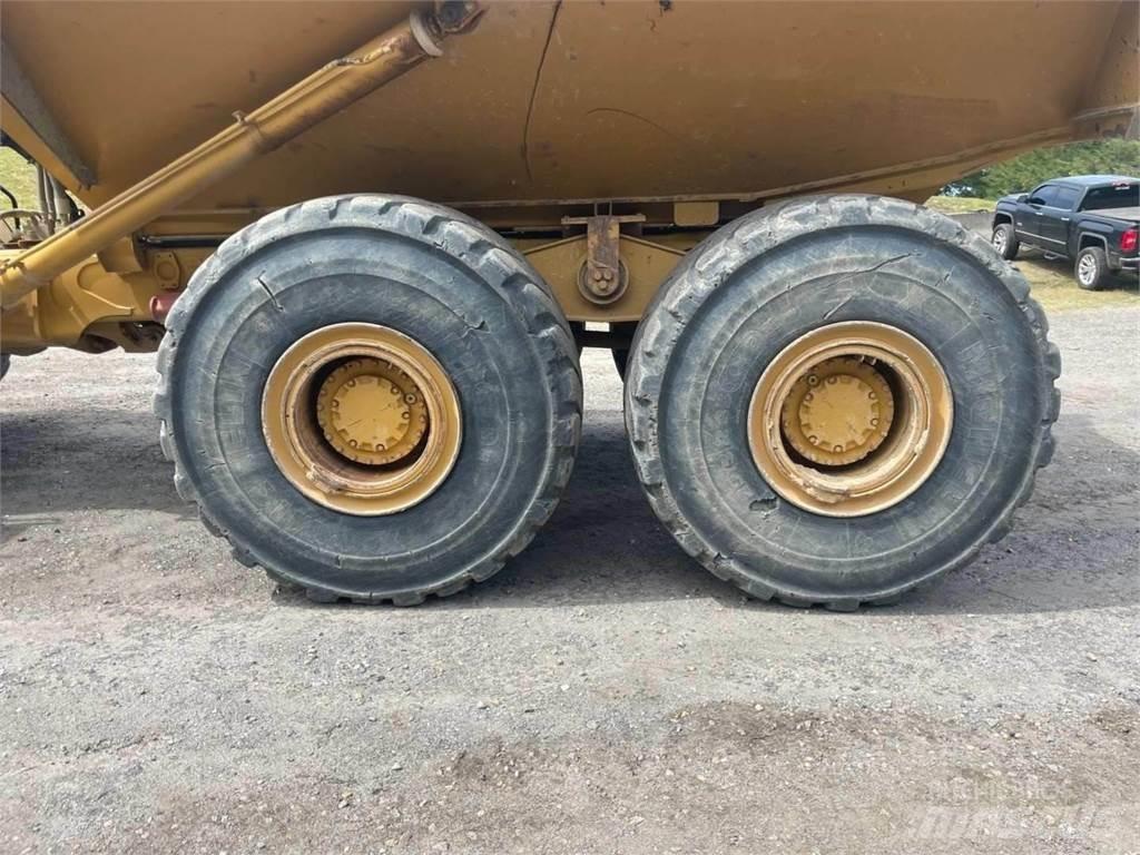 CAT 740 Kloubové dempry