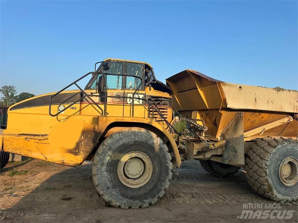 CAT 740 Kloubové dempry