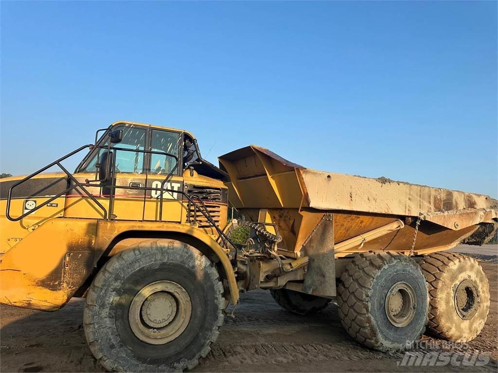 CAT 740 Kloubové dempry
