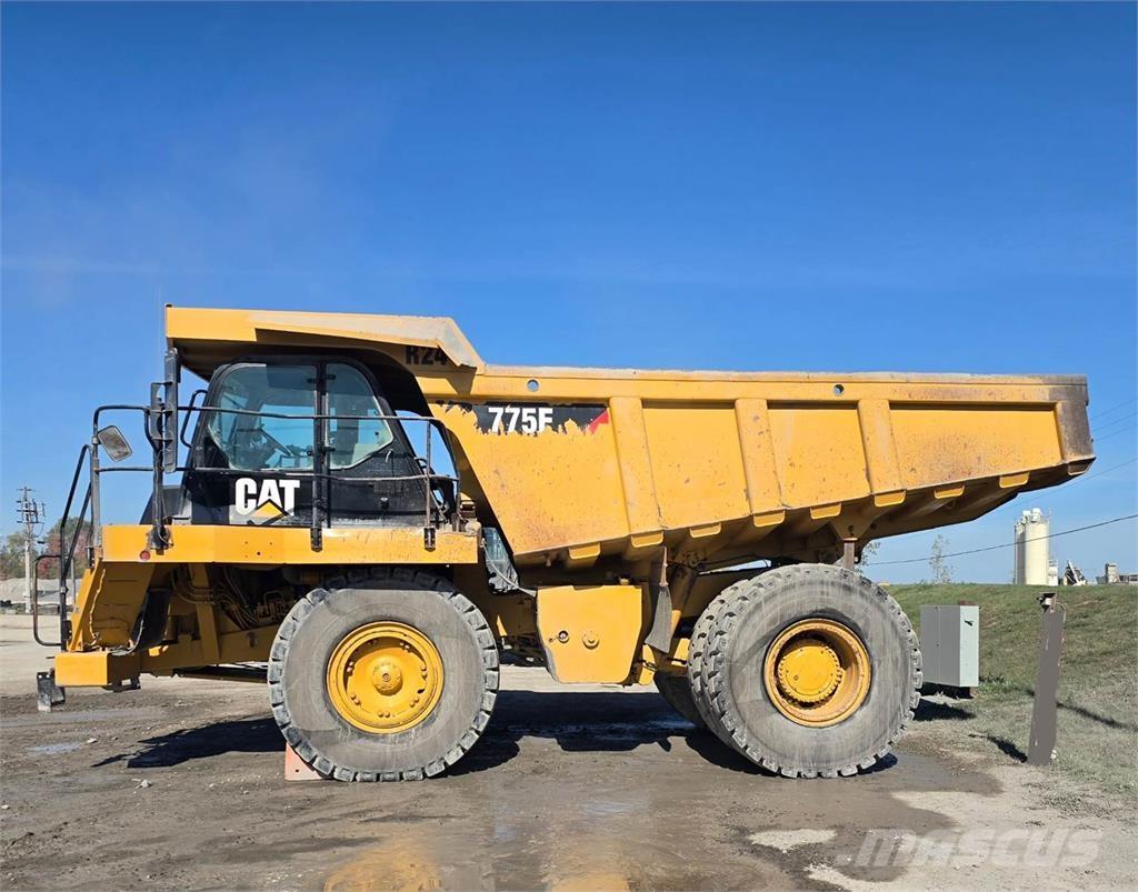 CAT 775F Kloubové dempry