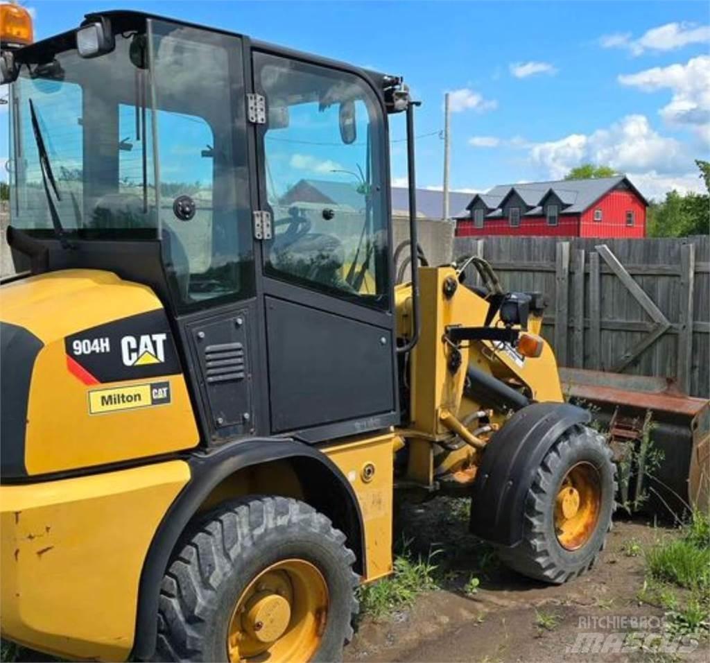 CAT 904H Kolové nakladače