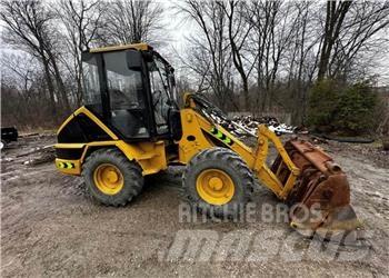 CAT 906 Kolové nakladače