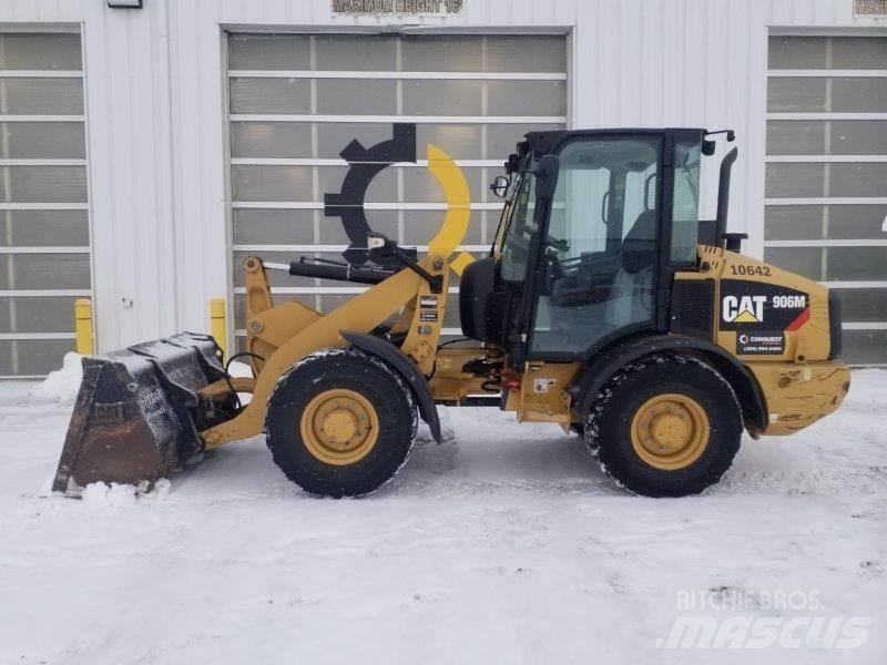 CAT 906M Kolové nakladače