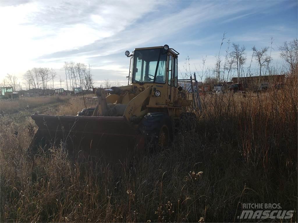 CAT 916 Kolové nakladače
