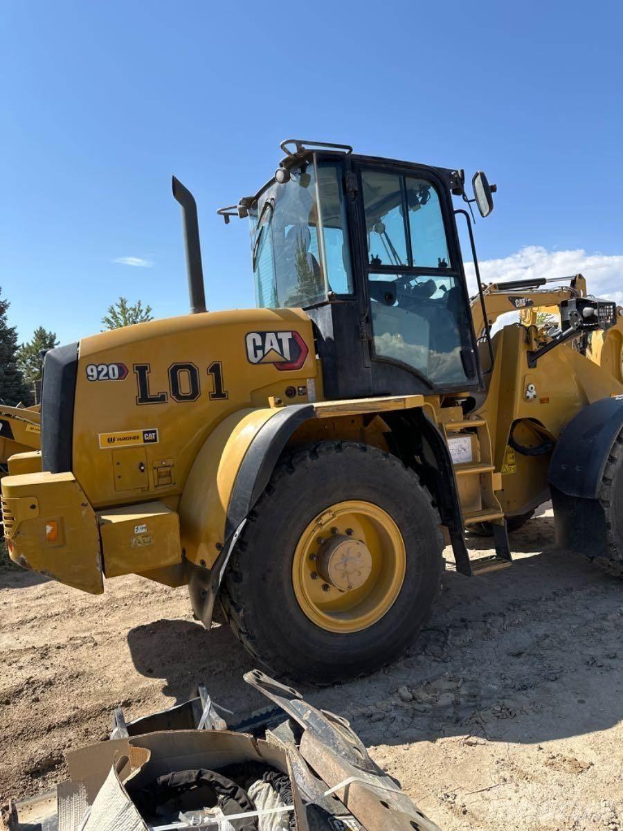 CAT 920 Kolové nakladače